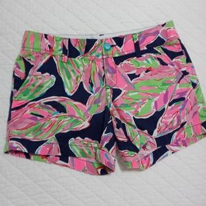 Lilly Pulitzer women shorts sz 4.  Navy/pink.  Buttercup style.